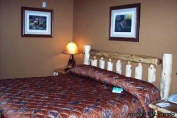 Pine Peaks Lodge & Suites Cross Lake Habitación foto